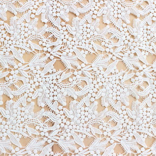 XS1498 Graceful White Guipure Lace Fabric Chemical Soluble Hollow Lace Fabric Wholesale 