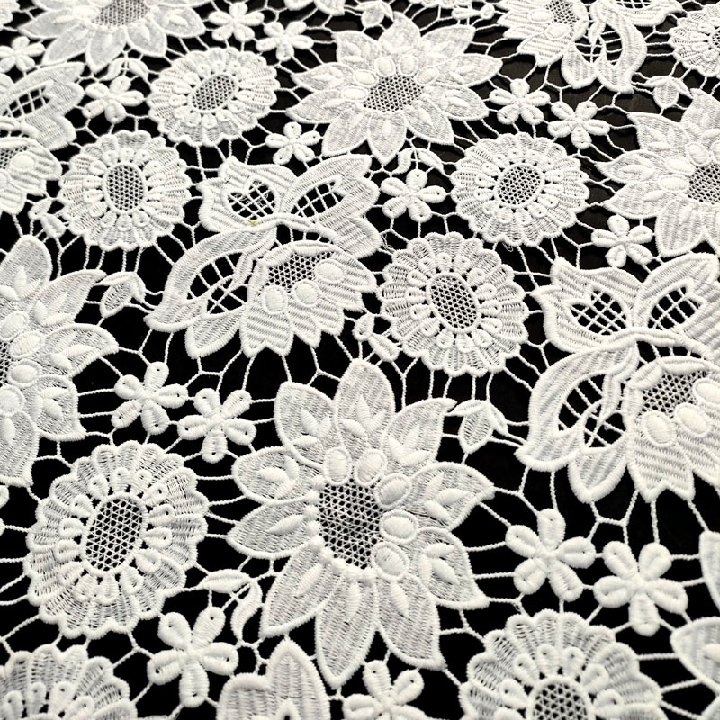 Crocheted Polyester Swiss Cord Water Soluble White Lace Fabric for Women Dress XS1747