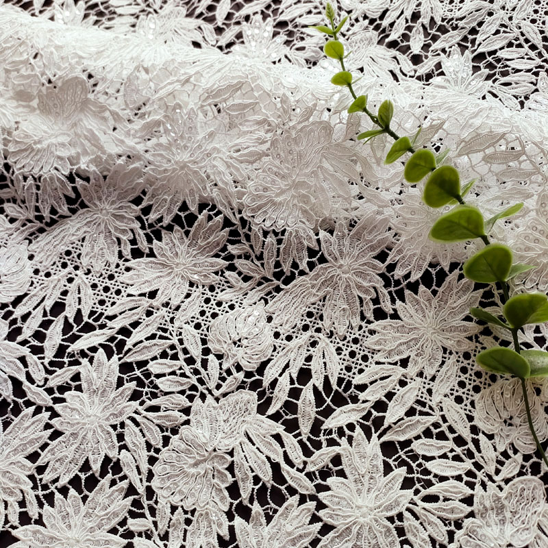 White Daisy Floral Hollow Guipure Lace Fabric Cutwork Lace For Bridal Dress Ladies Formal Apparel XP4014